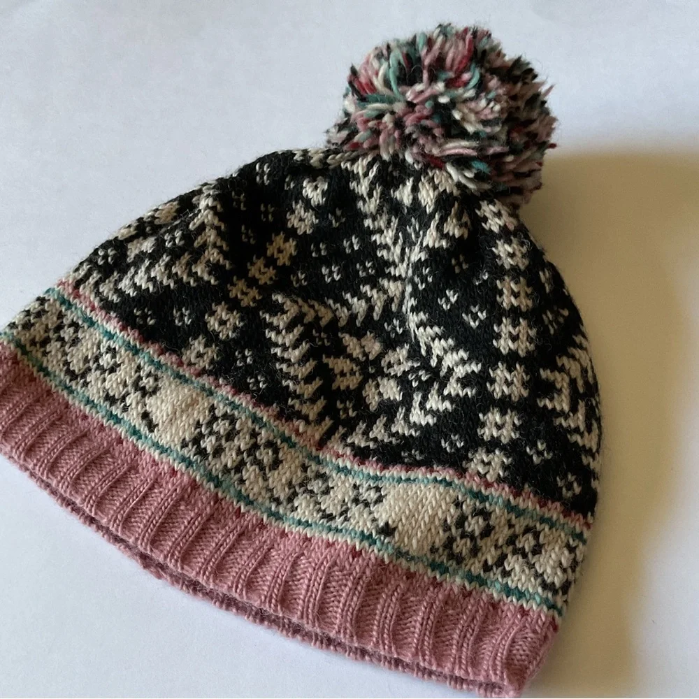 FRENCH KNOT WOOL KNIT BEANIE WITH POM FLEECE LINED PINK BLACK NWOT